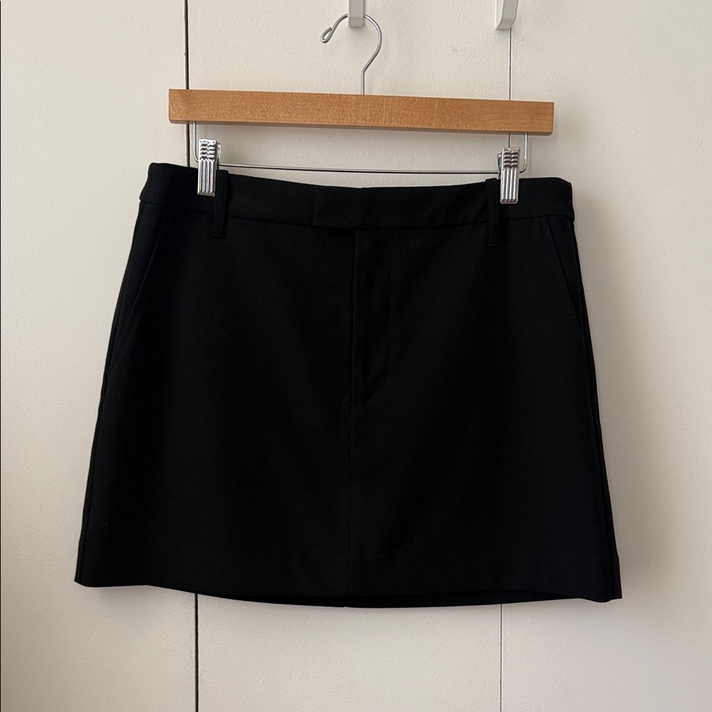 NWT Gap Classic Black Mini Skirt